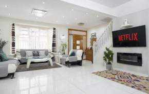 Barking Haven Retreat - Airport - Parking - Train Station